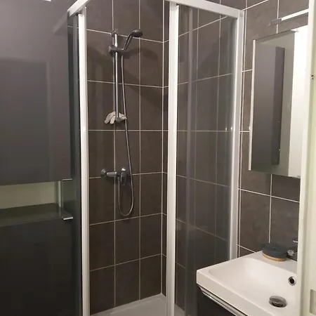 Appartement 27 M2 Et Parking *